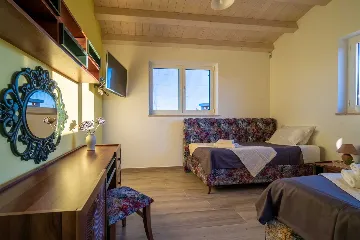 Spacious Family Villa with Pool in Marčana