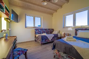 Spacious Family Villa with Pool in Marčana