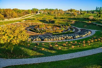 Spacious Family Villa with Pool in Marčana