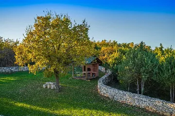 Spacious Family Villa with Pool in Marčana