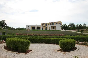 Spacious Family Villa with Pool in Marčana
