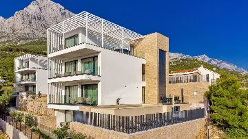 Modern Villa with Pool and Wellness, Promajna