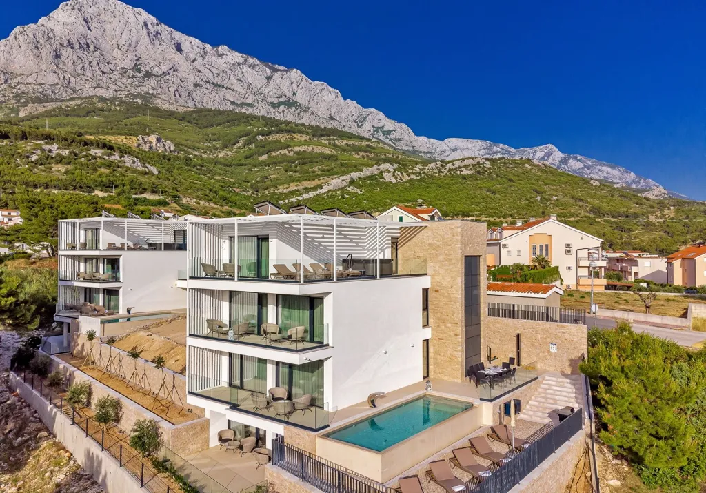 Modern Villa with Pool and Wellness, Promajna