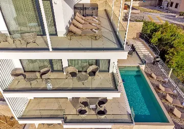 Modern Villa with Pool and Wellness, Promajna