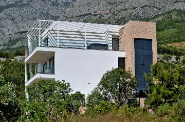 Modern Villa with Pool and Wellness, Promajna