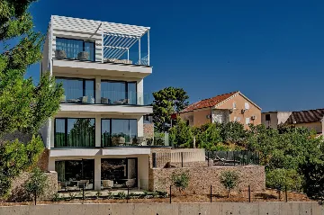 Modern Villa with Pool and Wellness, Promajna