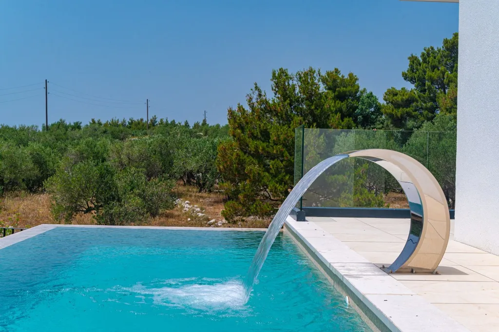 Modern Villa with Pool and Wellness, Promajna