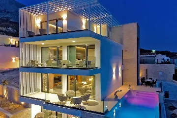 Modern Villa with Pool and Wellness, Promajna