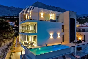 Modern Villa with Pool and Wellness, Promajna