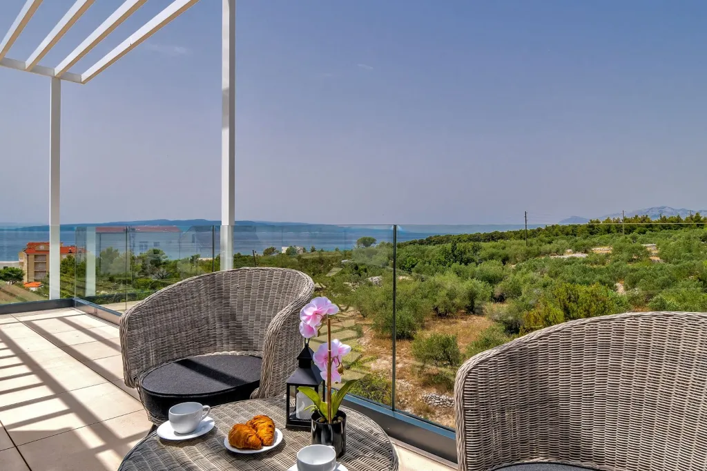 Modern Villa with Pool and Wellness, Promajna