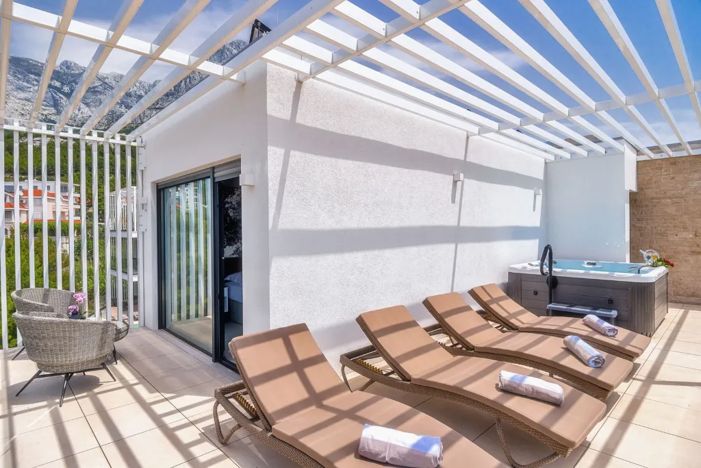 Modern Villa with Pool and Wellness, Promajna