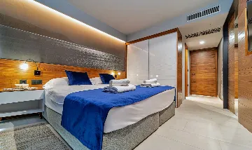 Modern Villa with Pool and Wellness, Promajna