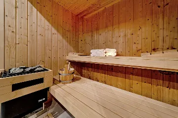 Modern Villa with Pool and Wellness, Promajna