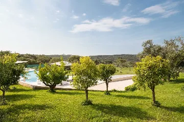 Modern Villa with Heated Pool in Pula