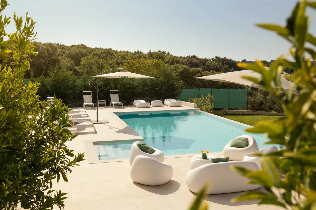 Modern Villa with Heated Pool in Pula