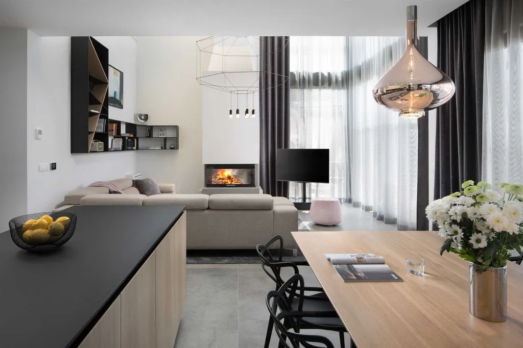 Modern Villa with Heated Pool in Pula