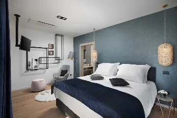 Modern Villa with Heated Pool in Pula