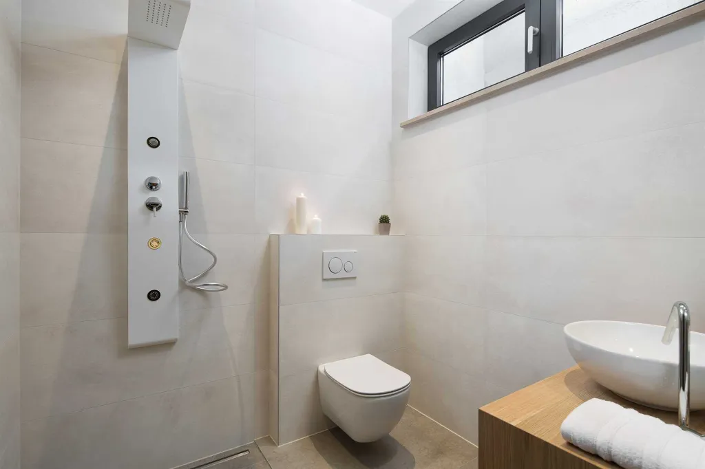 Modern Villa with Heated Pool in Pula