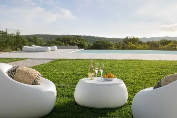 Modern Villa with Heated Pool in Pula