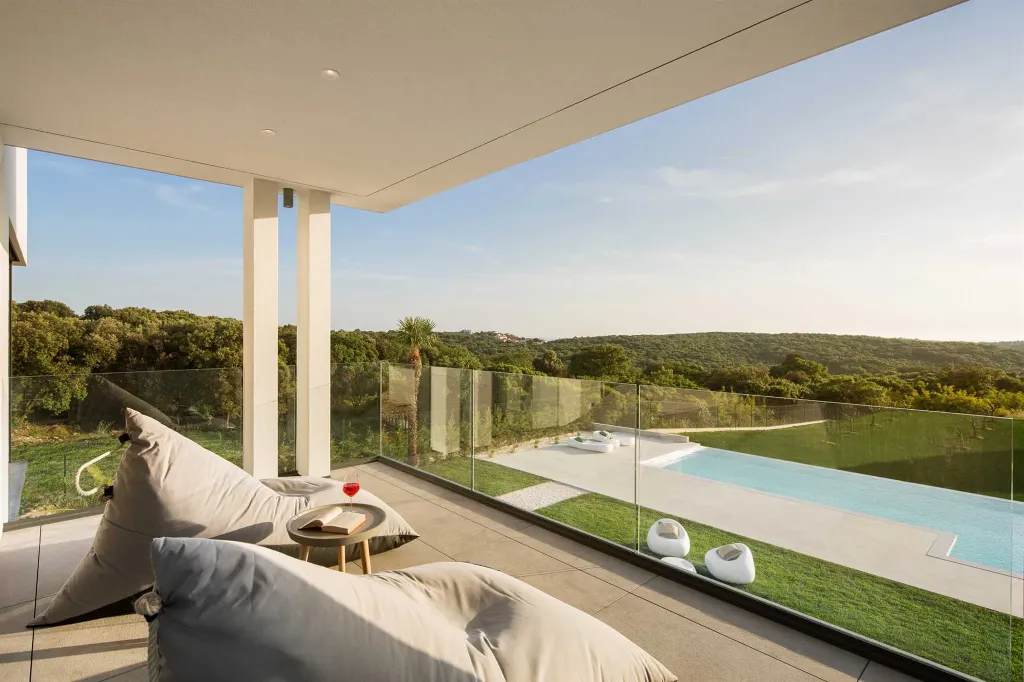 Modern Villa with Heated Pool in Pula