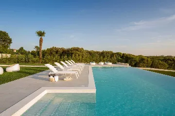 Modern Villa with Heated Pool in Pula