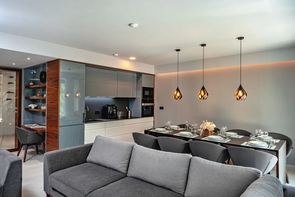 Contemporary Villa with Pool in Promajna