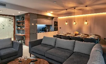 Contemporary Villa with Pool in Promajna