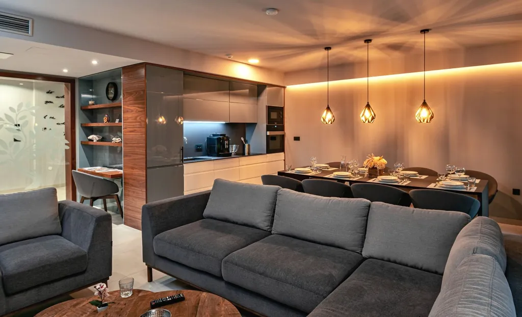 Contemporary Villa with Pool in Promajna