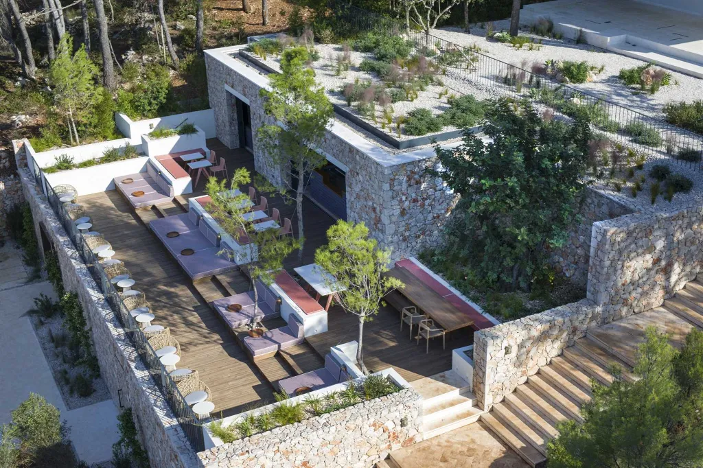 Premium Seafront Villa with Heated Pool in Stari Grad
