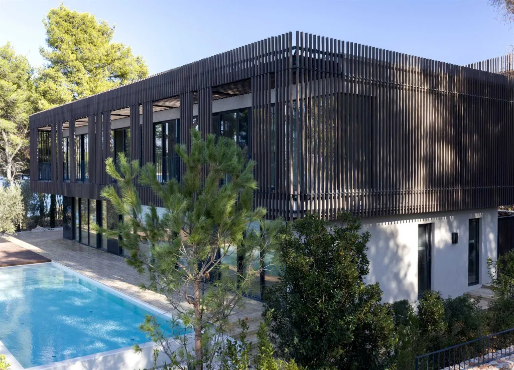 Premium Seafront Villa with Heated Pool in Stari Grad