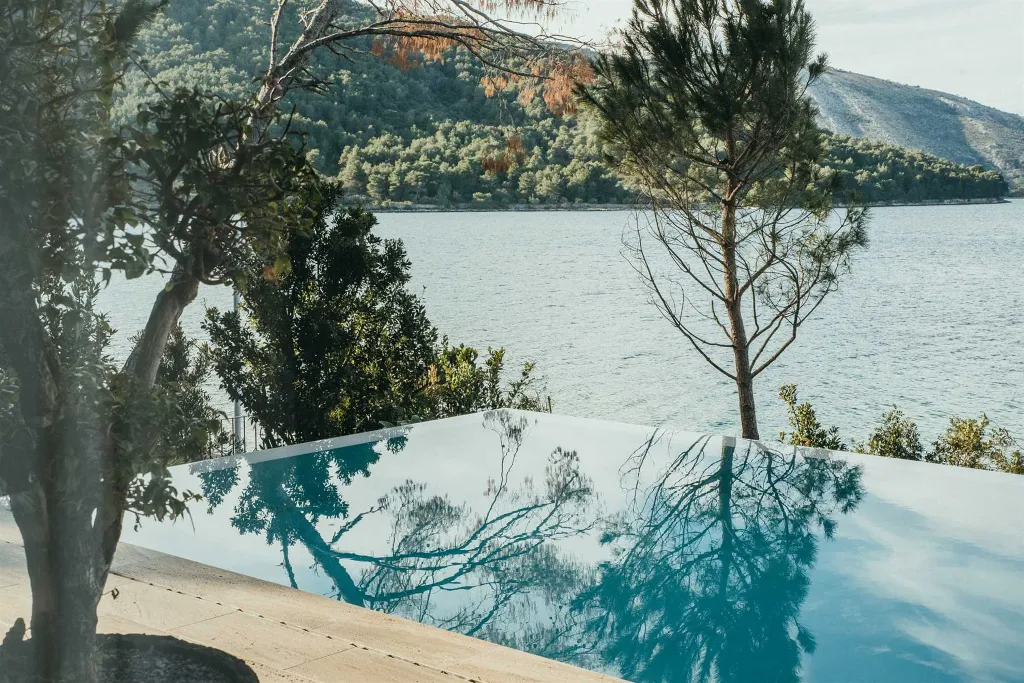Premium Seafront Villa with Heated Pool in Stari Grad