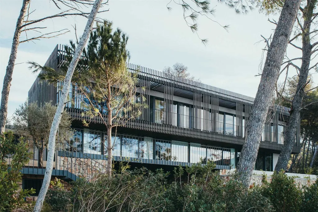 Premium Seafront Villa with Heated Pool in Stari Grad