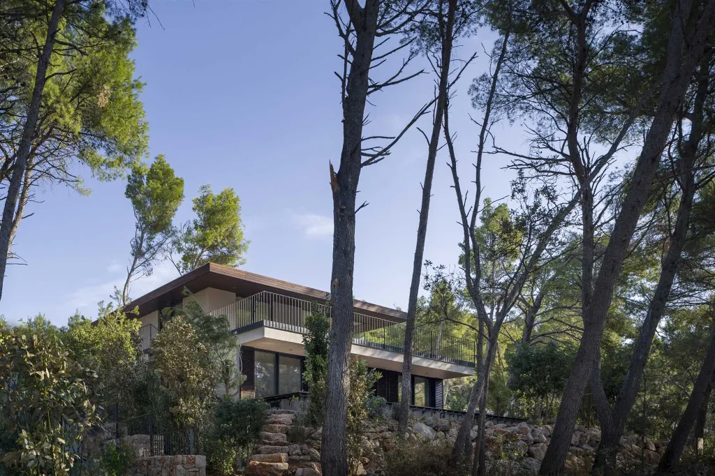 Family Villa Retreat with Pool in Stari Grad