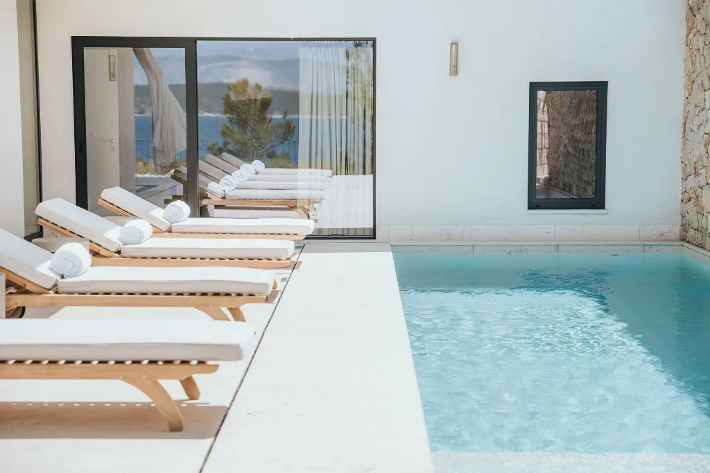 Modern Villa with Heated Pool in Stari Grad
