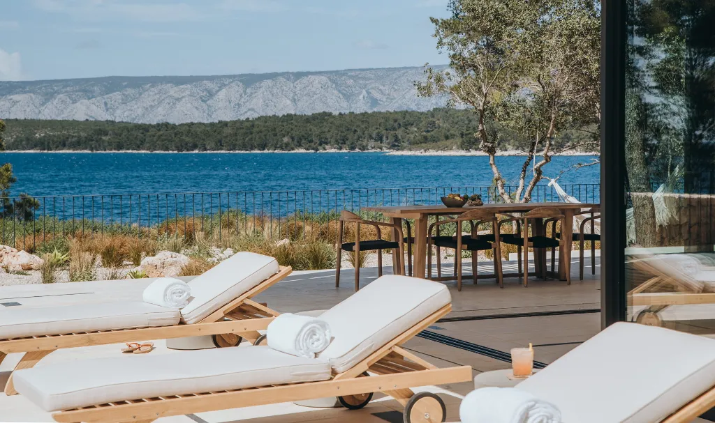 Modern Villa with Heated Pool in Stari Grad