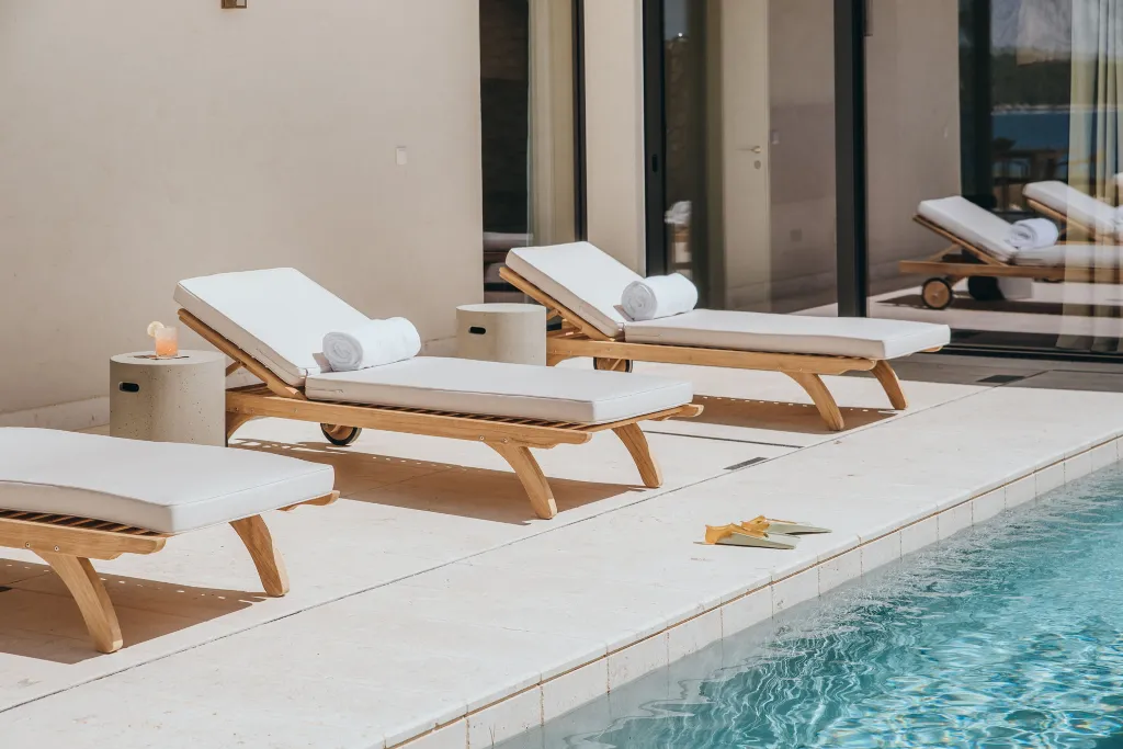 Modern Villa with Heated Pool in Stari Grad