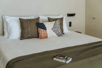 Modern Villa with Heated Pool in Stari Grad