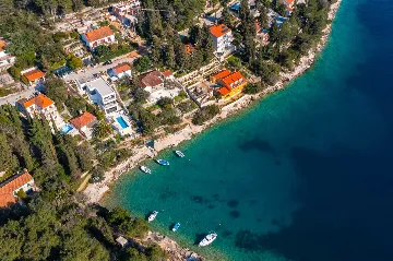 Seaside Family Villa with Pool in Vela Luka