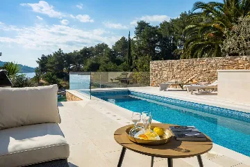 Seaside Family Villa with Pool in Vela Luka