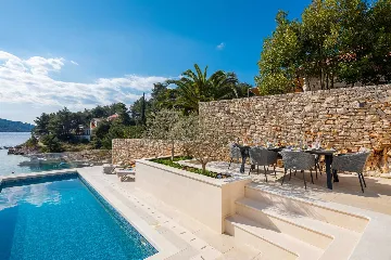 Seaside Family Villa with Pool in Vela Luka