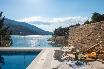 Seaside Family Villa with Pool in Vela Luka
