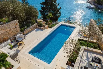 Seaside Family Villa with Pool in Vela Luka