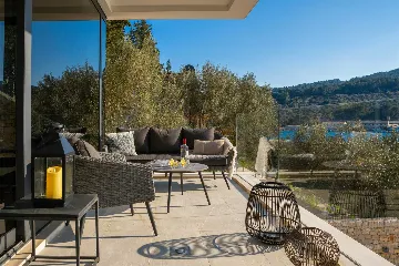 Seaside Family Villa with Pool in Vela Luka