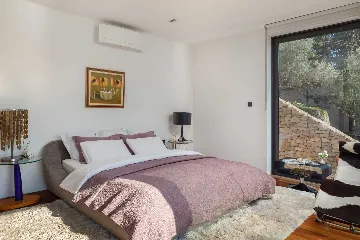 Seaside Family Villa with Pool in Vela Luka