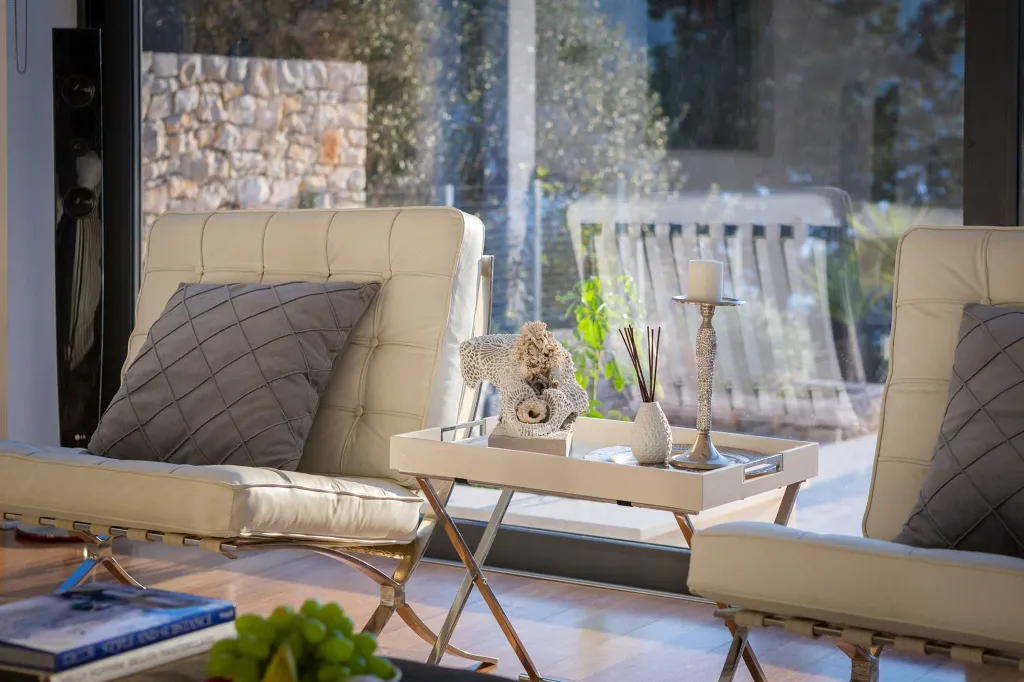 Seaside Family Villa with Pool in Vela Luka