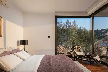 Seaside Family Villa with Pool in Vela Luka