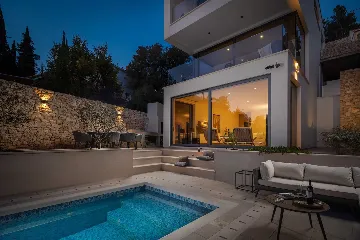 Seaside Family Villa with Pool in Vela Luka