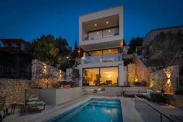 Seaside Family Villa with Pool in Vela Luka