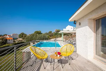 Private Pool Villa with Garden in Žaborić