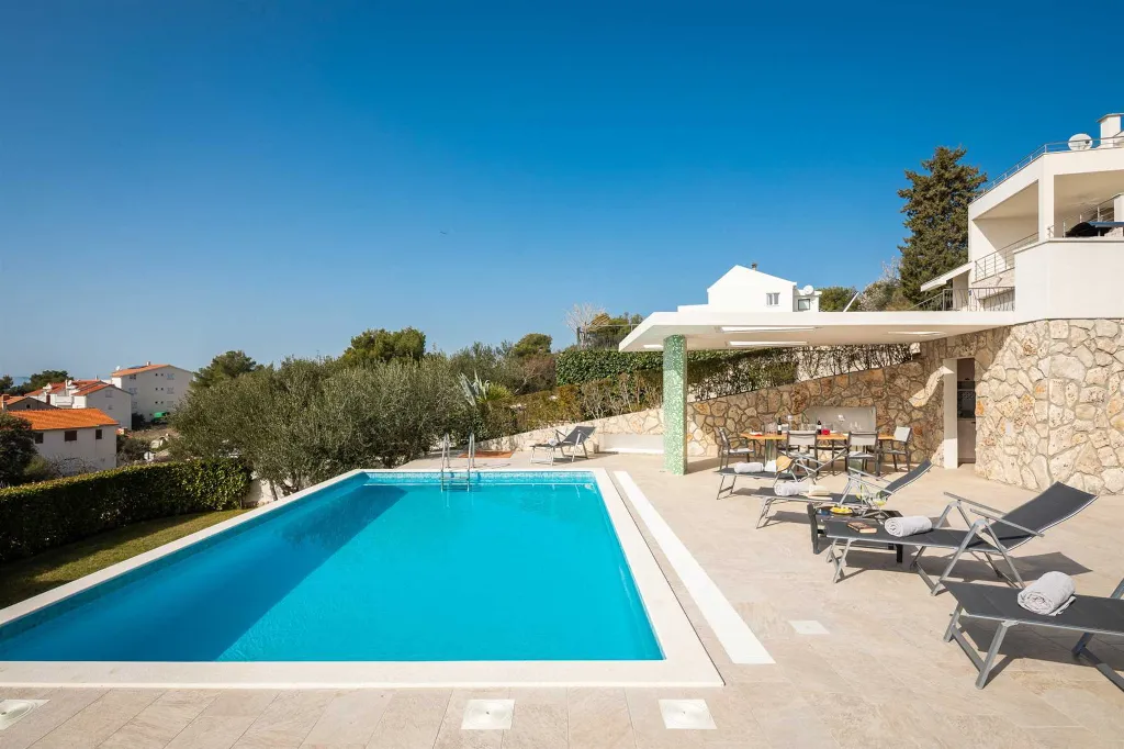 Private Pool Villa with Garden in Žaborić